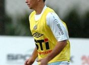 Lateral do Santos sofre acidente e pode ficar fora da próxima rodada do brasileirão