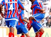 Bahia vira para cima da Ponte Preta e assume a liderança da Série B: 2 a 1