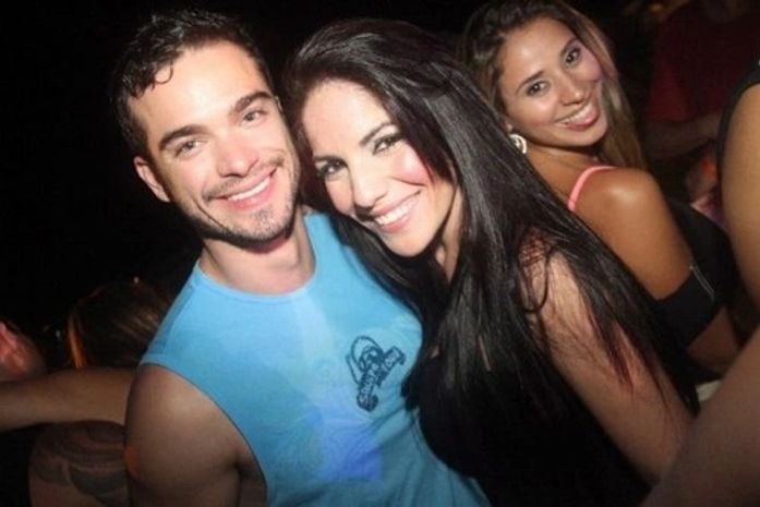 A ex-BBB Anamara fica com o galã Sidney Sampaio na Bahia