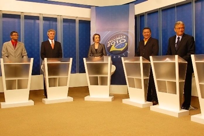 Debate é marcado por ofensas, brigas e fortes acusações
