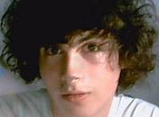 Australiano de 17 anos admite ter provocado caos no Twitter