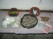 2°BPM estoura laboratório de drogas  atrás de sorveteria