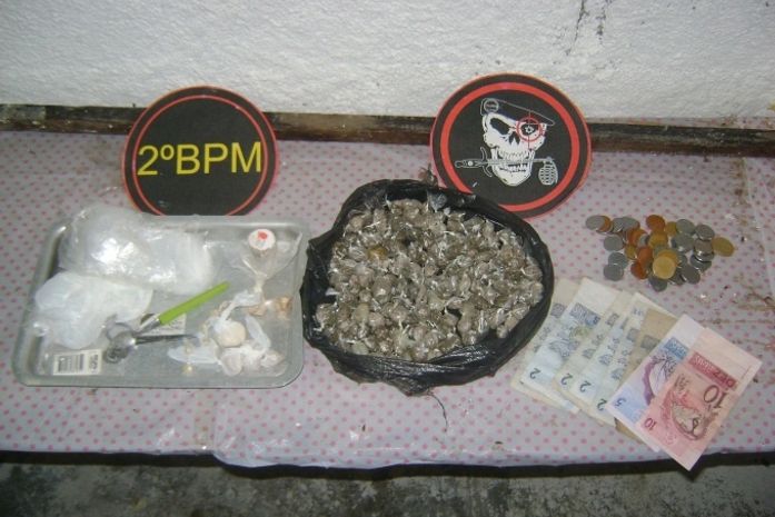 2°BPM estoura laboratório de drogas atrás de sorveteria