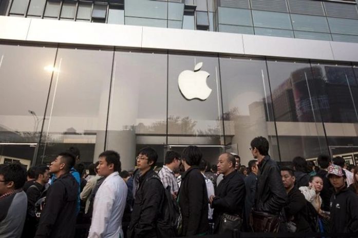 Apple lança iPhone 4 na China, principal mercado de telefonia móvel, e provoca filas quilométricas
