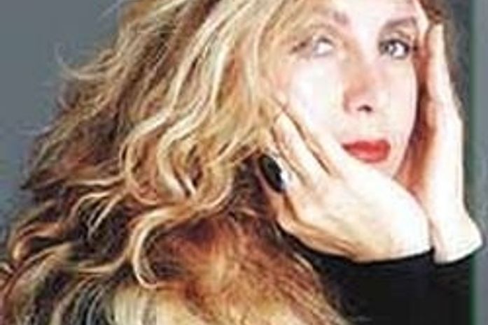 Wanderléa anuncia show em SP, relembra seus tempos de rádio e diz que já ganhou um boi de um fã