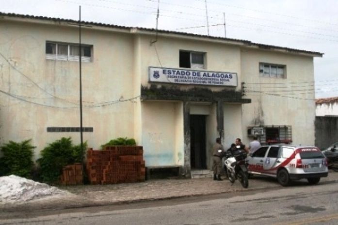 Seis presos fogem da delegacia de Penedo durante a madrugada