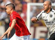 Num jogo emocionante, Colorado vence e tira o Timão da liderança