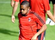Técnico do Milan deixa Robinho fora contra o Siena: 'Não está em forma'