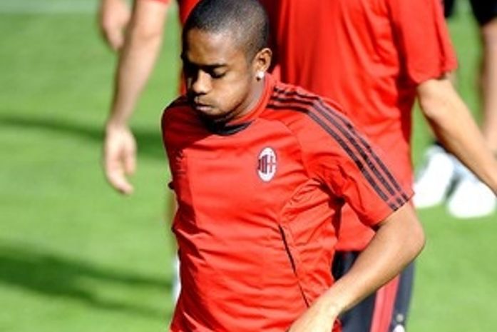 Italianos citam "saudade" e veem Robinho perto do Santos