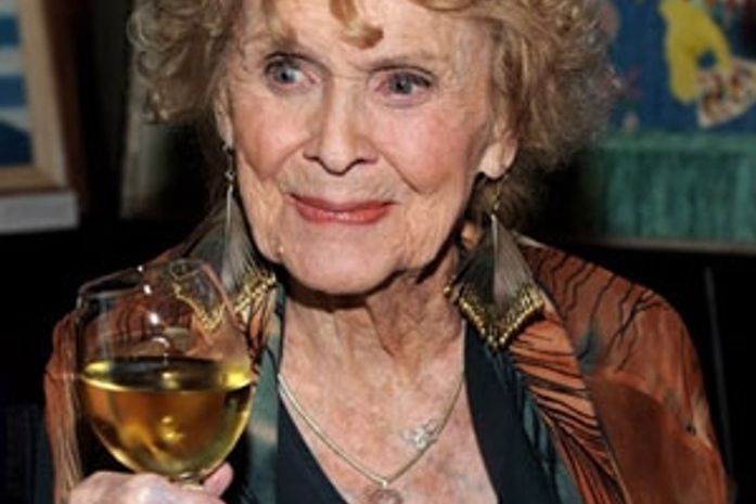 Morre atriz de 'Titanic', aos 100 anos