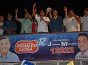 Júnior Miranda encerra carreata com comício