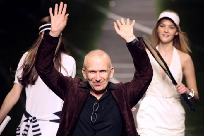 A moda invade agora as passarelas de Paris. Confira as coleções