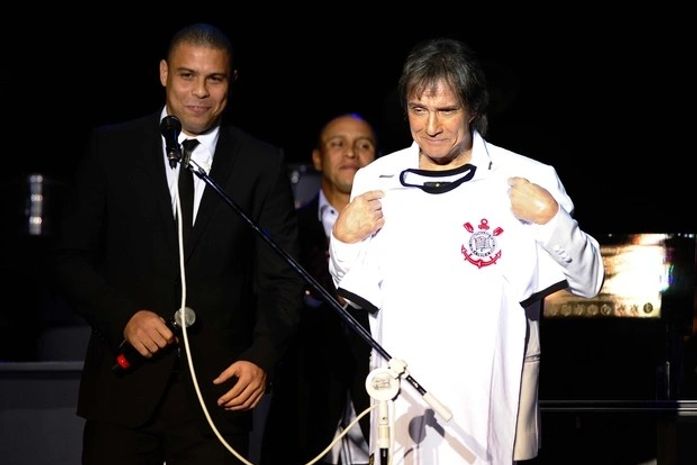 Rei leva corintianos à loucura: 'Não para, não para, não para...'