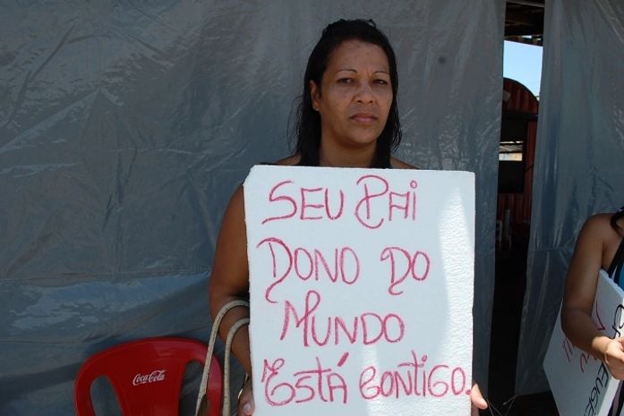 Prisão tem motivação política e inveja, diz esposa de capitão