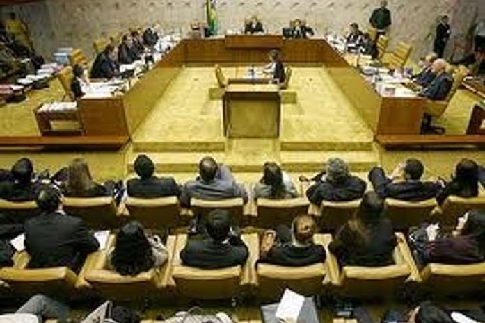 Supremo extingue recurso de Roriz contra ficha limpa