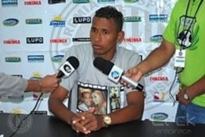 Após reunião Jogador Ciel volta a jogar no Alvinegro Arapiraquense