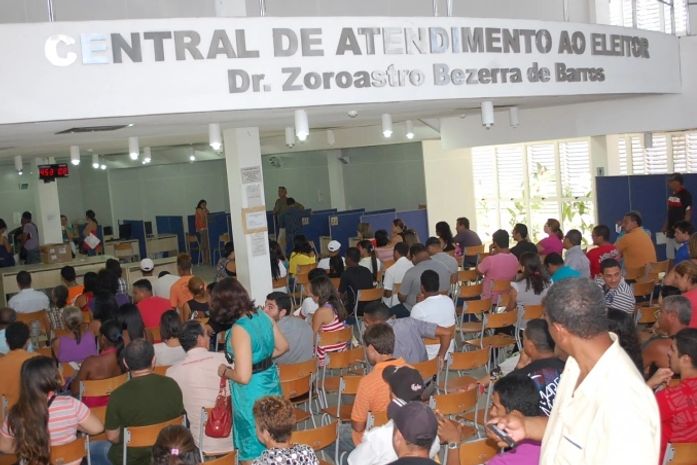 Sem fila e tumulto, último dia para emissão do título é tranquilo