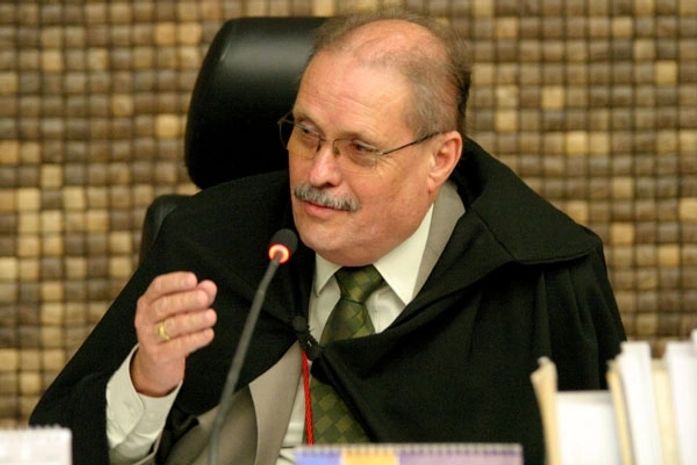 Vereador suplente não pode assumir cargo em Campo Alegre