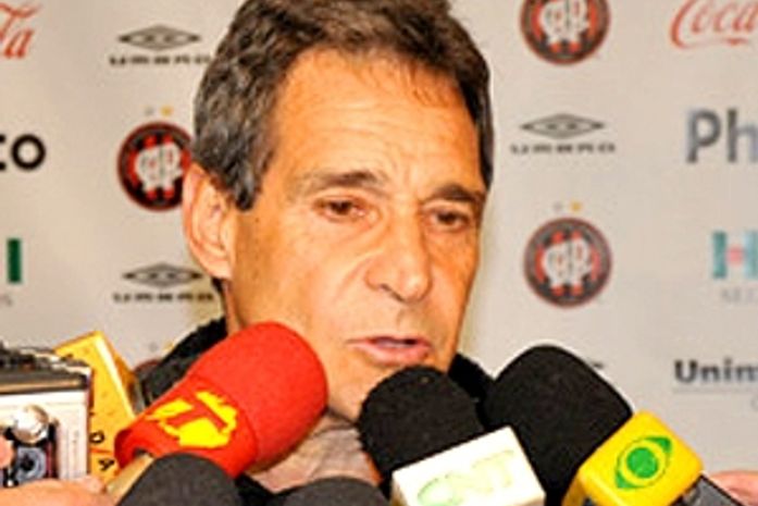 Carpegiani deixa o Atlético-PR e assume o São Paulo