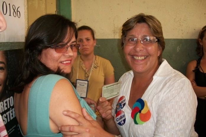 Célia Rocha durante votação