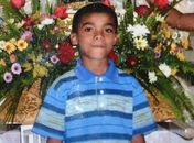 Mãe procura por filho desaparecido