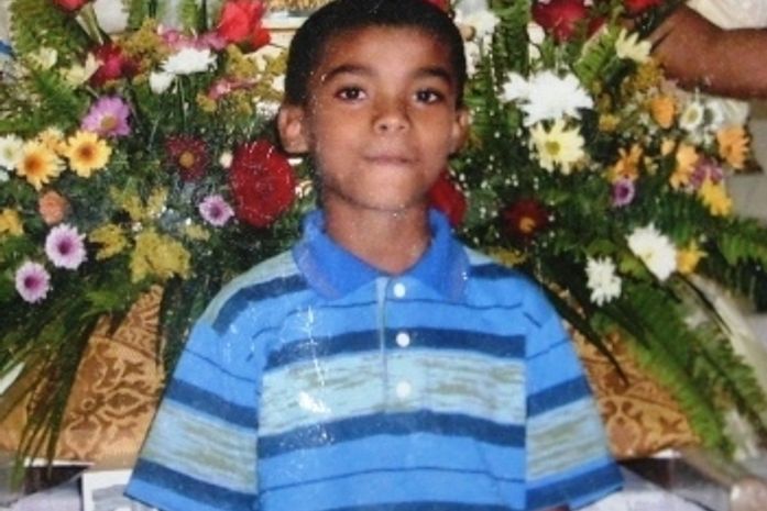 Mãe procura por filho desaparecido