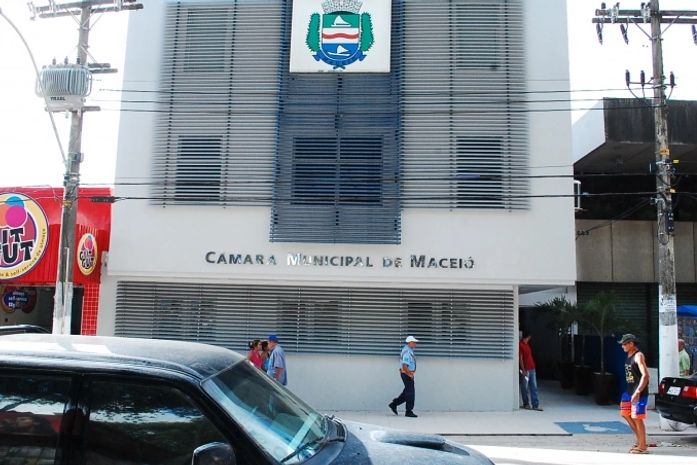 Três suplentes assumem vagas na Câmara de Maceió