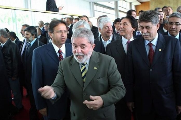 "Quero dizer que estou particularmente satisfeito com a derrota de Heloísa", diz Lula