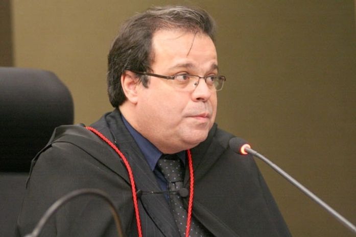 Justiça nega aumento de salário a arquiteto e engenheiro do IMA