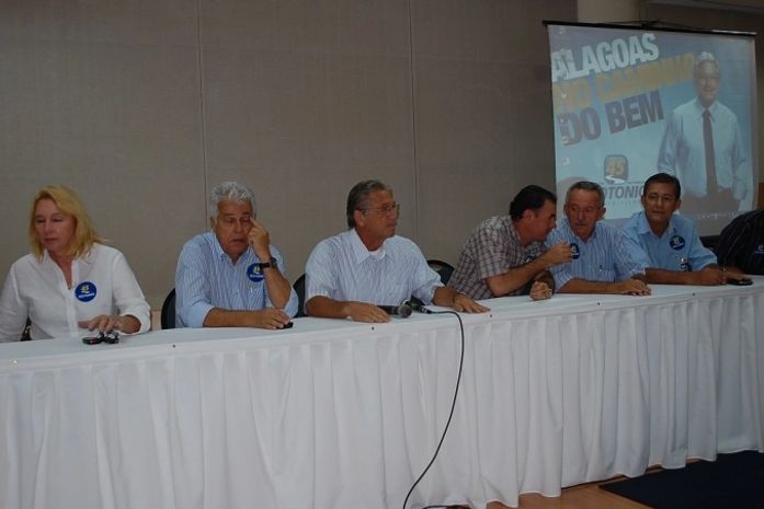 Vilela se reúne com partidos para definir estratégias do 2º turno