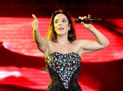 Ivete Sangalo confirma que fará shows com Shakira em 2011