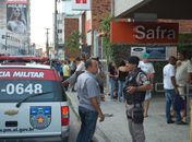 Homem é baleado durante "saidinha de banco" na Rua do Sol