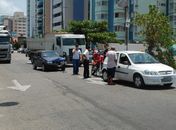 Colisão entre carros na Pajuçara provoca congestionamento