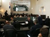 Assembleia volta a ter sessão e deputados reeleitos agradecem votação