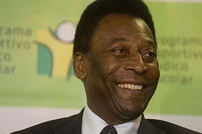 Pelé aprova não convocação de Neymar e diz que santista não é mais menino