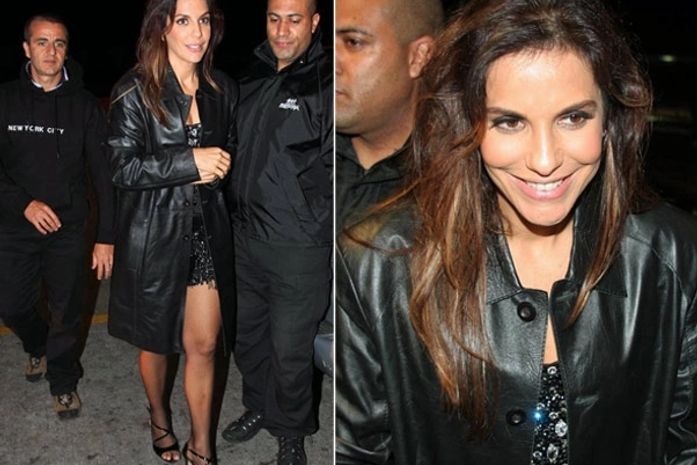 Ainda com roupa de show, Ivete para aeroporto paulista