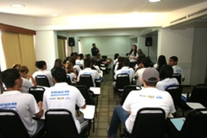 Com capacitação, jovens vão realizar um atendimento mais qualificado