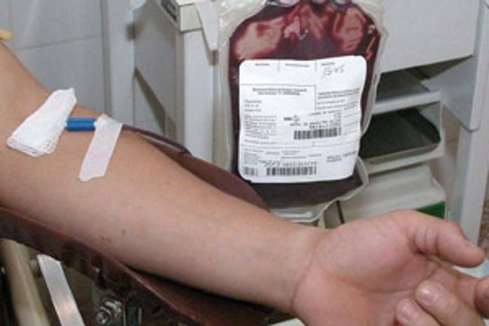 Lei que troca doação de sangue por ingresso de futebol causa polêmica