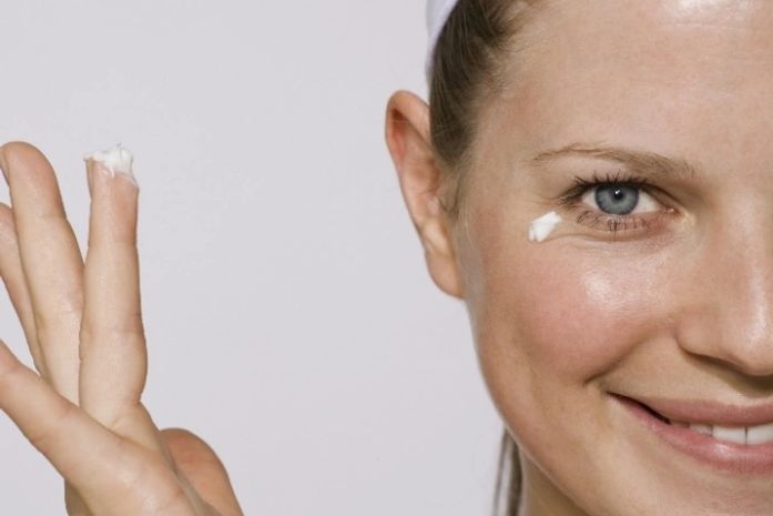 Febre entre os maquiadores. Veja a função do primer na maquiagem?