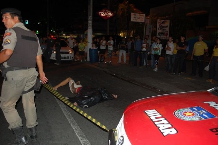 Jovem foi assassinado com três disparos de arma de fogo 