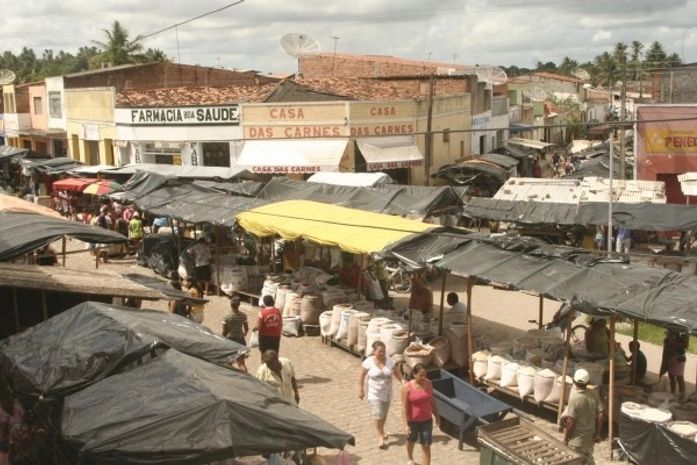 Prefeito sanciona lei que obriga realização de feira aos sábados em Penedo