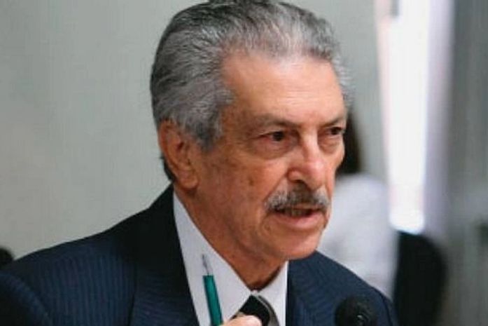 O senador Romeu Tuma
