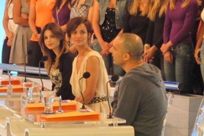 Sthefany Brito grava participação como jurada no 'TV Xuxa'.