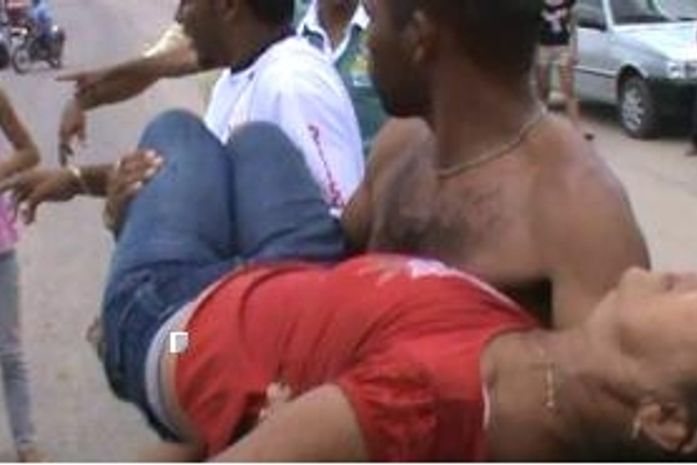Mulher foi socorrida em estado grave