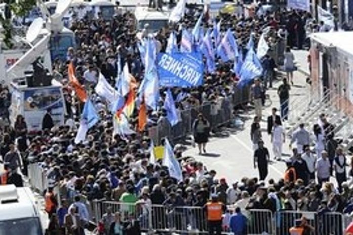 Milhares de argentinos se despedem de Kirchner
