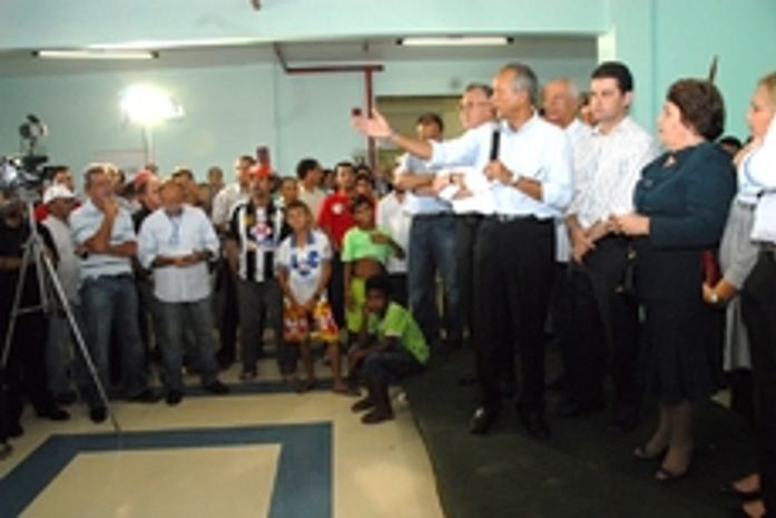 O governador em exercício, José Wanderley, destacou a união de forças para a conclusão do hospital