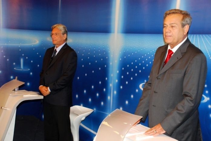 No debate entre os candidatos ao governo, propostas dão lugar a acusações