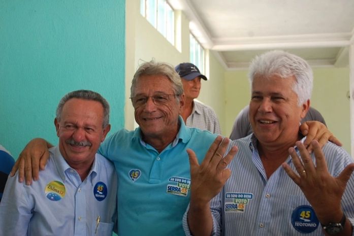 Confiante, Teotonio Vilela diz que hoje viu a cidade amanhecer azul