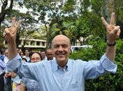 Serra diz que a alternância de poder faria bem ao país