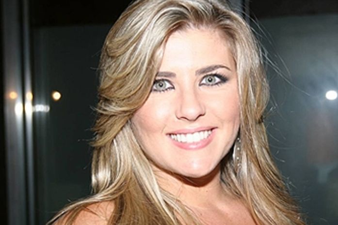 Íris Stefanelli vai ficar noiva este mês